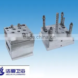 Plastic Screw Cap Injection Mould thumbnail-1