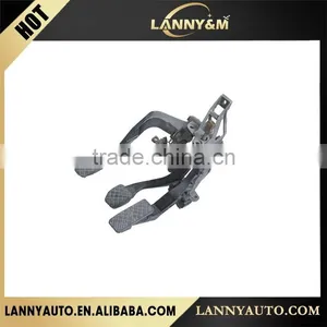 Auto Parts Clutch Pedals Support / Clutch Frame 8D1 721 117D thumbnail-1
