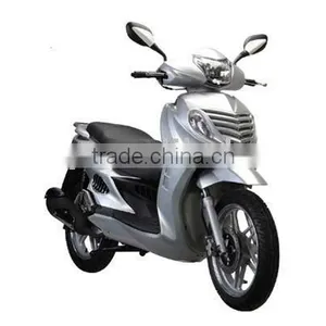 EEC 125cc Gas Scooter thumbnail-1