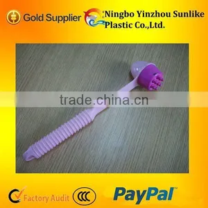 Plastic Back Massager thumbnail-1