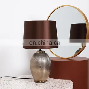 Top Sale High Quality Bucket Shape Bedside Desk Light Custom Gold Table Ceramic Lamp for Hotel thumbnail-4