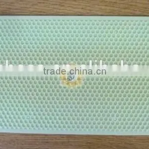 Purebees Beekeeping Equipment Apis Mellifera Beeswax Plastic Foundation Sheet thumbnail-3