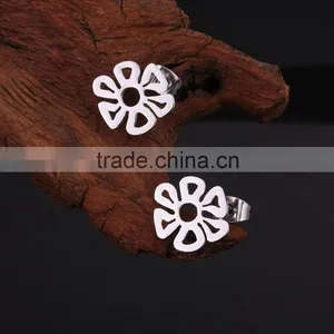Rose Flower Shaped Rosary Pendant Necklace Jewelry thumbnail-6