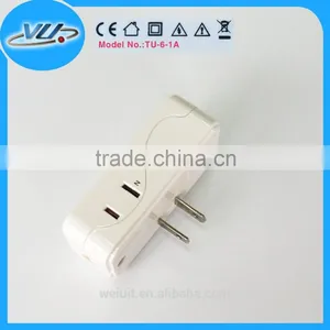 High Quality New Design Mini Universal Travel Adaptor thumbnail-3