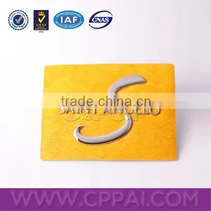 Popular Yellow Fur Custom Leather Patch Beanies for Hat thumbnail-1