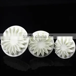 68 Piece Fondant Cakes Baking Embossing Decorating Plunger Tools Set thumbnail-5