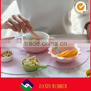 New Arrival Colorful Silicone Baby Mat Funny Cloud Shape Placemats for Home Kitchen thumbnail-4