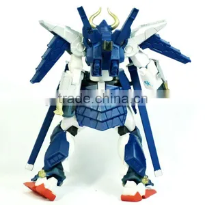 Plastic Robot Figure Toy thumbnail-1