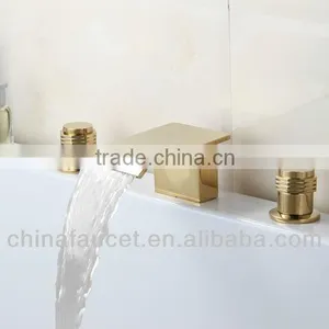Luxury 3 Pcs Set Waterfall Bathtub Golden Faucet Q30033G thumbnail-1