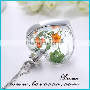 Guangzhou High Quality Fashion Accessories Real Dried Flower Clear Crystal Floating Charm Locket Pendant thumbnail-6