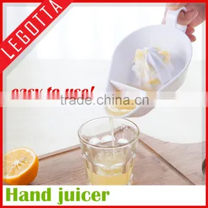 Wholesale Popular Best Quality Manual Plastic Portable Squeezer for Sale thumbnail-3