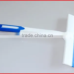 Window Water Squeegee thumbnail-1