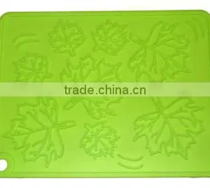 2016 Colorful Kitchen Accessories, Flexible Silicone Chopping Board With Hanging Holes thumbnail-2