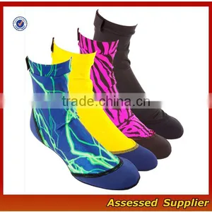 FXS152 Cheap Wholesale Custom Neoprene Beach Socks Waterproof Sand Socks thumbnail-4