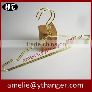 Gold Wire Coat Hangers for Luxury Garment Brand Store Use thumbnail-1