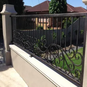 Wholesale Wrought Iron Garden Fence | Classic Black Metal Screen for Garden Divider & Functional Indoor Partition thumbnail-1