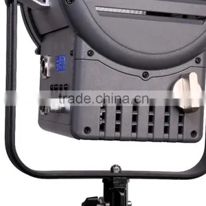 Menik SR-2000B 200W Focus and Color Temperature Adjustable Fresnel Lens LED Spotlight thumbnail-2