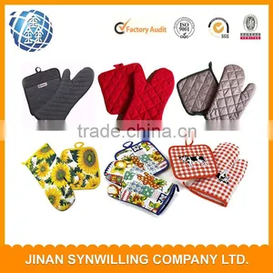 Custom Kitchen Ovem Mitt and Pot Holders 2pcs Kitchen Sets Printing Baking Gloves Set thumbnail-4