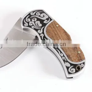 OEM New Design 440C Stainless Steel Pocket Knife With Wood thumbnail-4