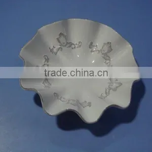 Elegant Porcelain Sauce Dish thumbnail-1