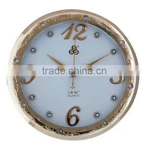 3D Round Gold Plastic Decorative Wall Clock thumbnail-1