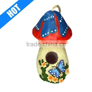 Hand-painted Mushroom Birdhouse Garden Decoration thumbnail-1