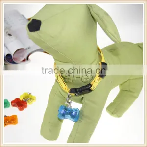 Led Pet Tag Lovely Bone Shaped Dog Collars & Leads Dog Cat Toy Flashing Light Puppy Pendant With Key Chain thumbnail-1