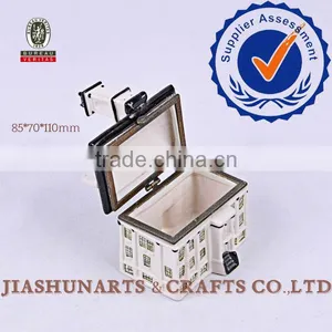 House Shaped Ceramic Jewelry Box thumbnail-2