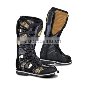 Four Buckles Motorcycle Stylish Black Boots thumbnail-2