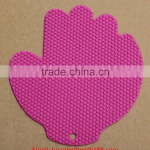 FDA and LFGB Food Grade Silicone Placemat With Glove Shape thumbnail-3