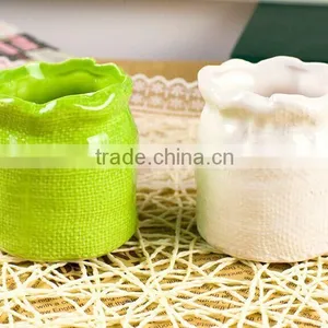 Ceramic Circular Sack Flower Pen Pot, Mini Pen Pot thumbnail-4