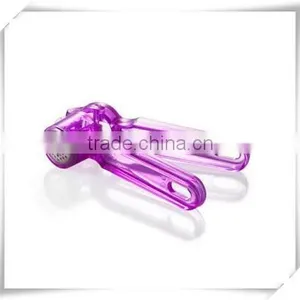 Fruit & Vegetable Tools Plastic Garlic Press Peeler Garlic Crusher Twist Kitchen Tool Helper Easy Used Kh002 thumbnail-1