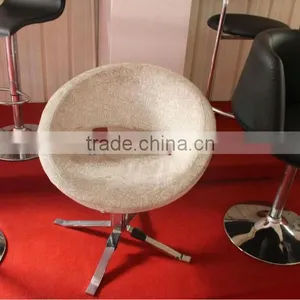 Comfortable Fabric Lounge Chair thumbnail-1