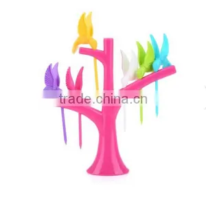 Creative Bird Plastic Fruit Dessert Salad Forks / Salad Forks Bird Fruit Snack Dessert thumbnail-1