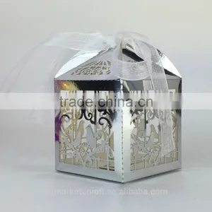 Customized Foldable Sweet Wedding Candy Box Romantic Paper Wedding Box thumbnail-4