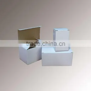 Custom Made White Glossy Gift Paper Boxes thumbnail-1