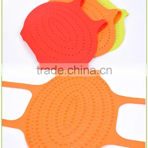 Wholesale Useful Cooking Tool Novelty Kitchen Set Multifunction Silicone Pot Holder thumbnail-6