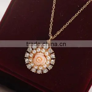 Sexy Women Jewelry High Quality Diamond Necklace With Flower Pendant Single Necklace thumbnail-5