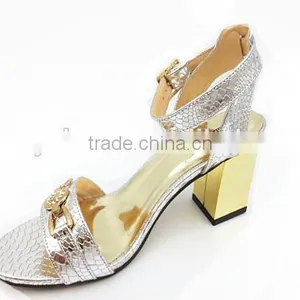 Middle Thick Heel Ankle Strap Office Lady Sandals With Button thumbnail-4