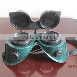 2016 Green Welding Goggles Flip-up Lens Economic PC Lens Eye Protection Welding Goggle for Sales thumbnail-4