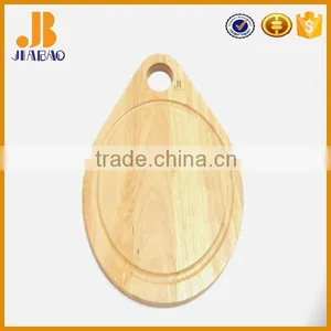 Wooden Round Chopping Board thumbnail-2