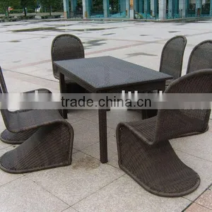 Wicker Dining Set thumbnail-1