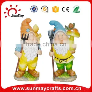 Resin Garden Dwarf With Measuring Tube thumbnail-5