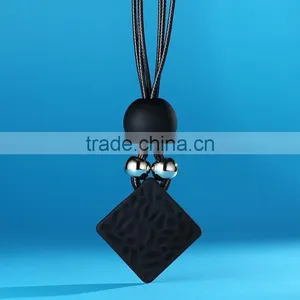 Rubber Rhombus Pendant Necklace Large Rubber Bead Pendant Wax Cord Necklace Simple Geometric Necklace for Autumn Garment thumbnail-6