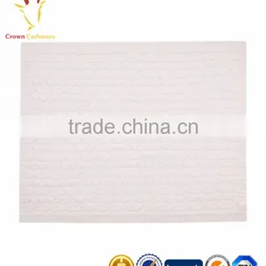 High Quality Cable Knitted Cashmere Baby Blanket thumbnail-3