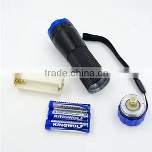 Battery Opertated Zoom Torch Flashlight thumbnail-4