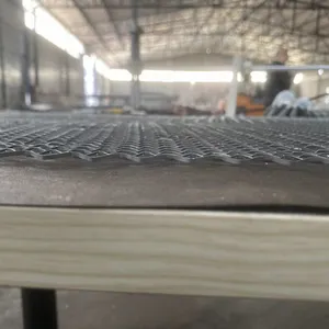 27in X 97in Aluminum Alloy Galvanized Lath Wire Metal Lath Con Papel Para Stucco for Roofing Floor Wall Application thumbnail-6