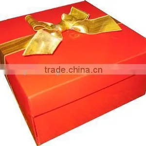 2015 High Quality White Cardboard Custom Paper Gift Box thumbnail-6