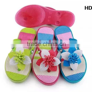Cheap Woman Flip Flop With Flowers China Pcu Shoes thumbnail-1
