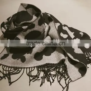 2015 Fashion Black and White Cashmere Tartan Scarf With Tassel Quality Choice thumbnail-1
